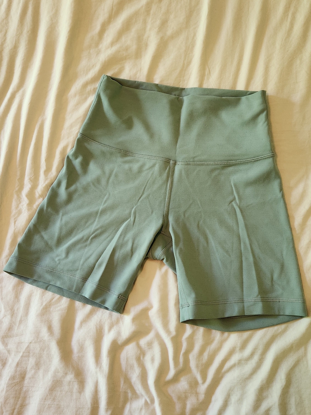 lululemon athletica Wunder Train High-Rise Short 6" Sage Green Bike Shorts